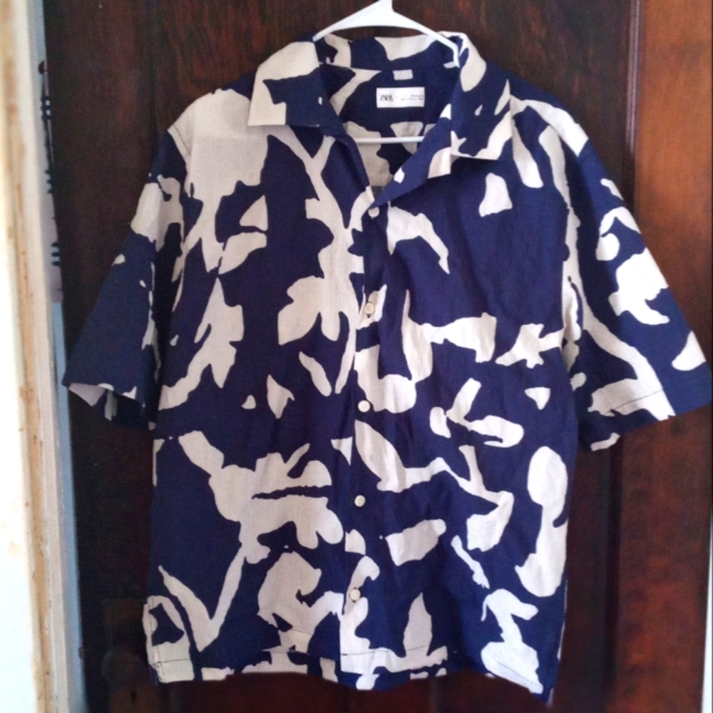 ZARA size Large women's button up Shirt
